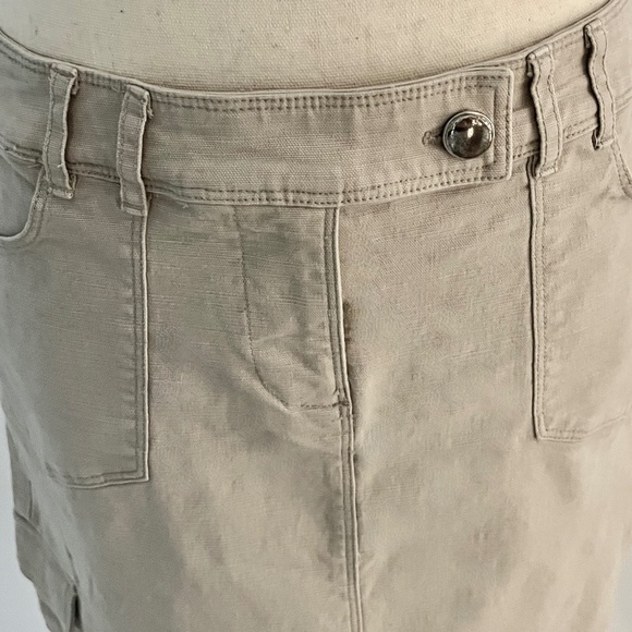White House Black Market Light Khaki Stretch Mini Skirt Size 6 - Picture 4 of 10